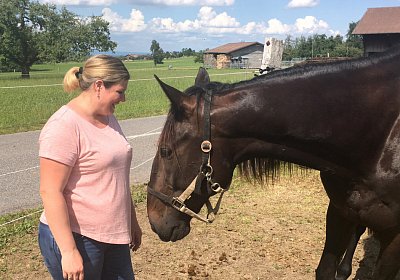 Uri Stall Happy TG IMG 1177