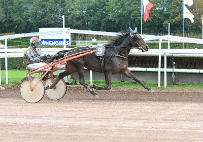 Tsar Philippe IMG 4118 600x400...