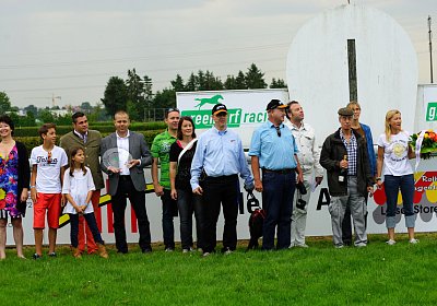 scs 150627 0102 Gitan