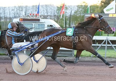 scs 160504 0107 Gonzales Greenwood