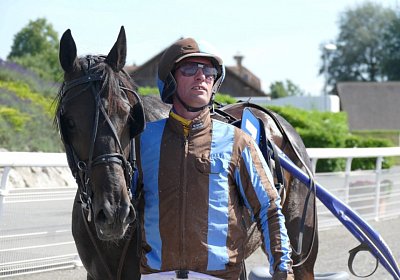 mb P2820344 Light the Fire Marcel H