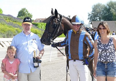 mb P2820346 Light the Fire