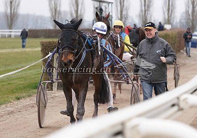 scs 180326 108 Global-Spotify