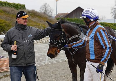 scs 180326 111 Global-Spotify