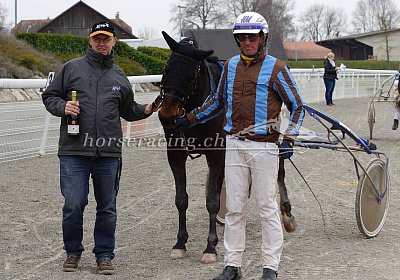 scs 180326 112 Global-Spotify