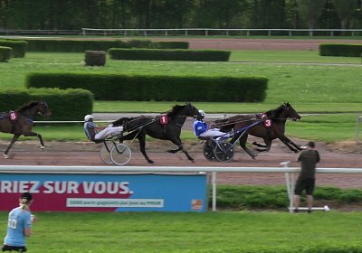 Av 09 05 21 F S4940084 Black